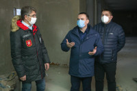 Дмитрий Миляев проверил, как идет ремонт вечерней школы на ул. Зорге, Фото: 17