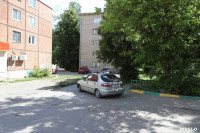 Водители объезжают перекрытый дублер проспекта Ленина через двор, Фото: 4