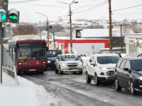 Улица Металлургов в Туле встала в пробке из-за ДТП с автобусом, Фото: 4