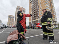 Тульские пожарные провели соревнования по бегу на 22-этаж, Фото: 41