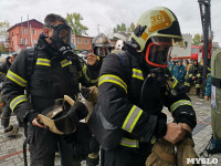 Тульские пожарные провели соревнования по бегу на 22-этаж, Фото: 39