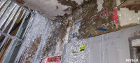 В тульской пятиэтажке из-за протекающей кровли подъезд превратился в «ледяной чертог», Фото: 7