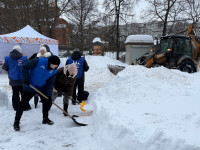 Депутаты-единороссы Тульской гордумы приняли участие в «Снежном субботнике», Фото: 7