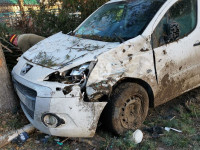 В Туле Mazda-3 сбила рябину и влетела в припаркованный Peugeot , Фото: 3