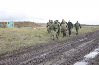 Алексей Дюмин передал бойцам 106-й гвардейской воздушно-десантной дивизии снаряжение и технику, Фото: 24